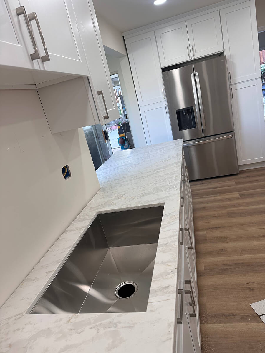 Cramped & Outdated Kitchen